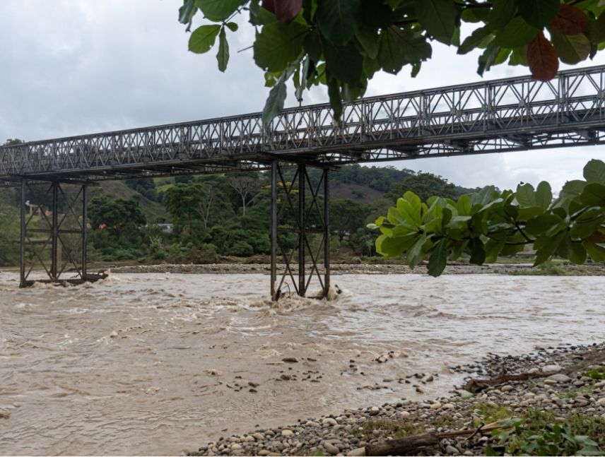 Restringido el paso Táchira-Apure por colapso de puente Burgua