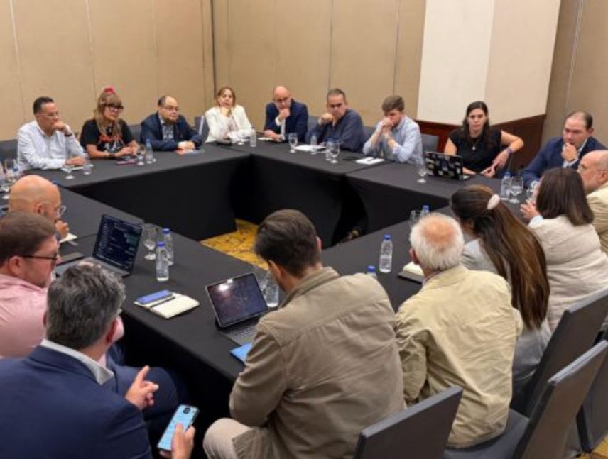 Delegación de la AN 2015 se reúne con defensores de Ddhh