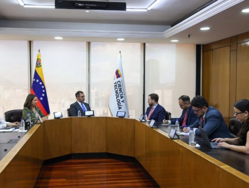 Venezuela y la CAF evalúan alianzas tecnológicas