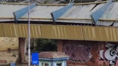 Fuerte ventolera causó destrozos en Barcelona este martes