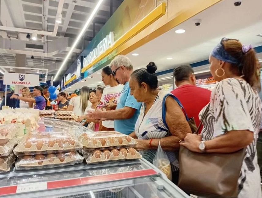 La Guaira recupera 95% de sus comercios de servicios