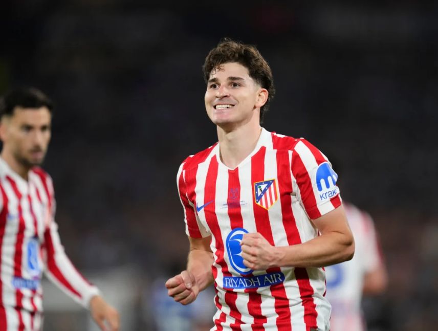 Multa al Barcelona por el caso Julián Álvarez