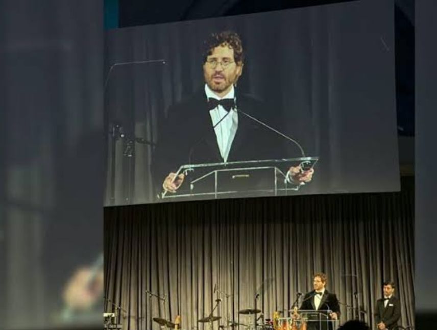 Édgar Ramírez recibe el “My Hero Award” por su labor social