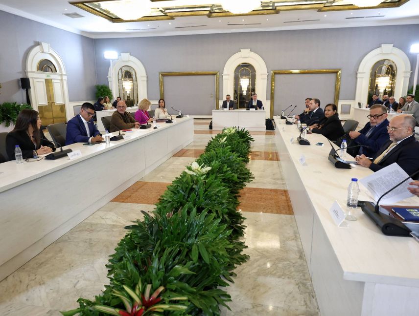 Gobierno y AN 2015 instalan tercera mesa de diálogo