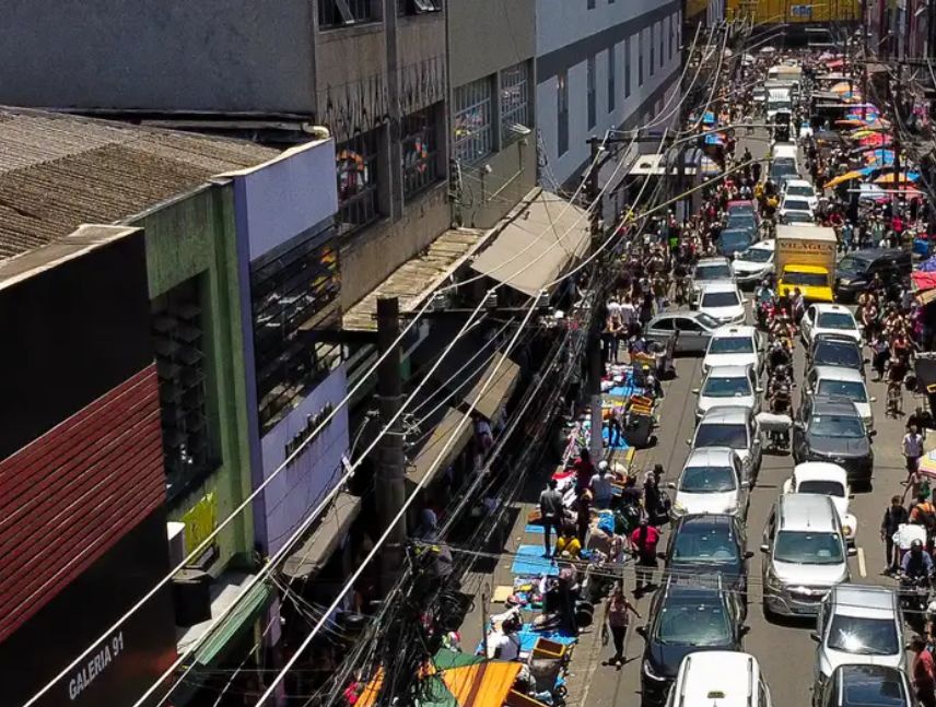 Brasil aprueba reducir la semana laboral de seis a cinco días