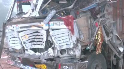 Un camión mata a 13 personas durante un festival hindú en India