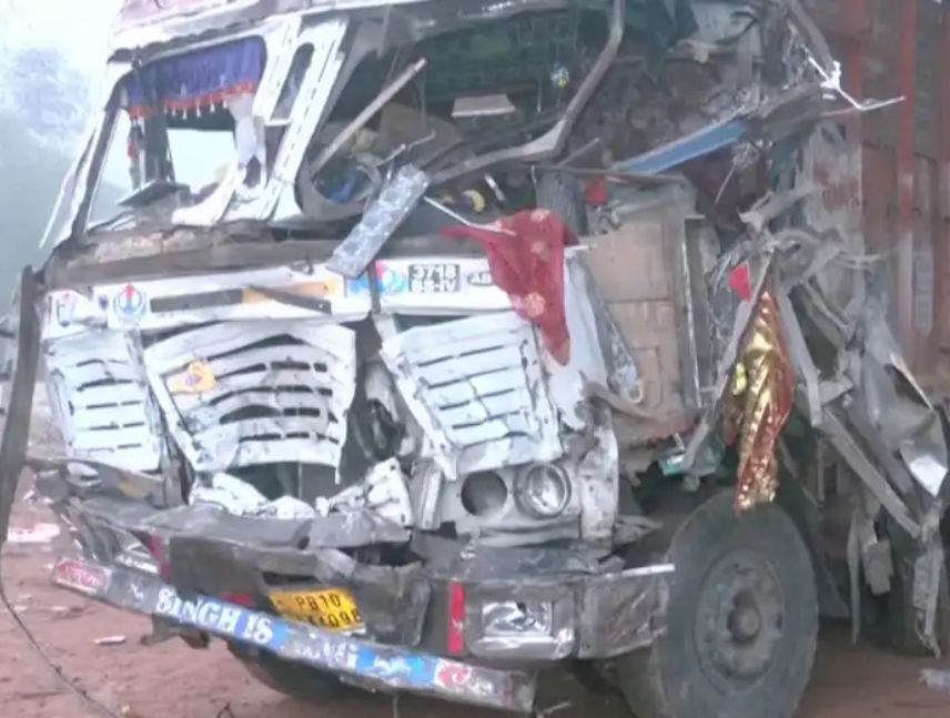 Un camión mata a 13 personas durante un festival hindú en India