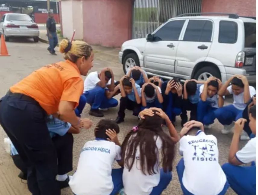 Realizan simulacro sísmico en escuela de La Sabanita
