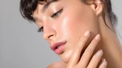 Cómo limpiar y cuidar la piel grasa con tendencia al acné