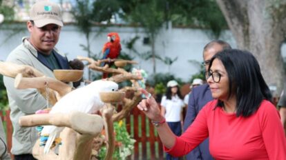 La presidenta llama a preservar la fauna y el medio ambiente.
