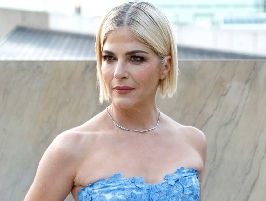 Selma Blair involucrada en incidente a bordo de un avión