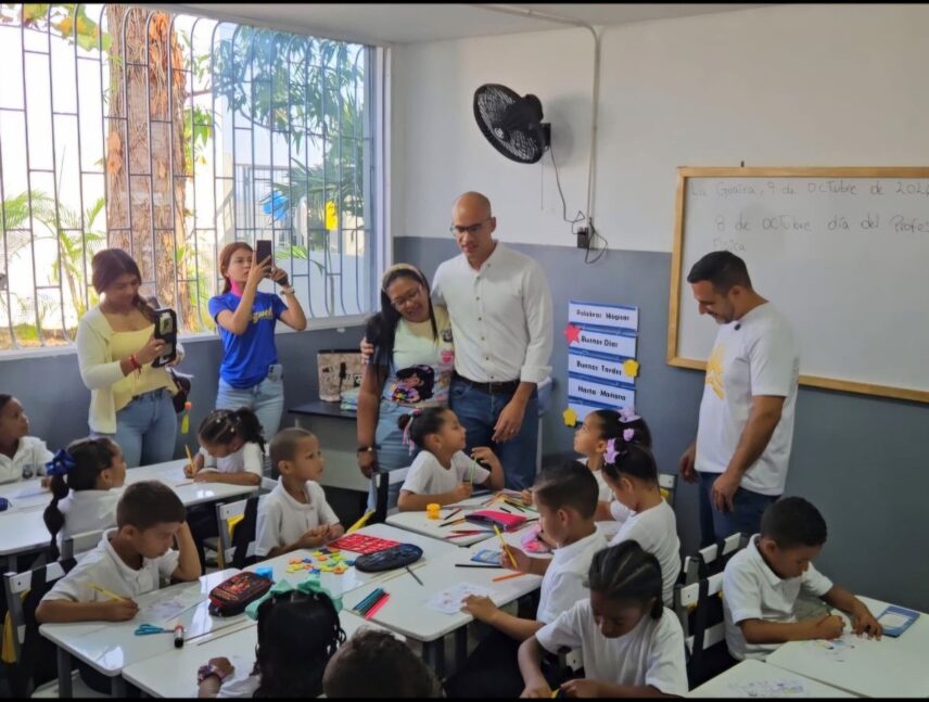 Rehabilitan escuelas en La Guaira