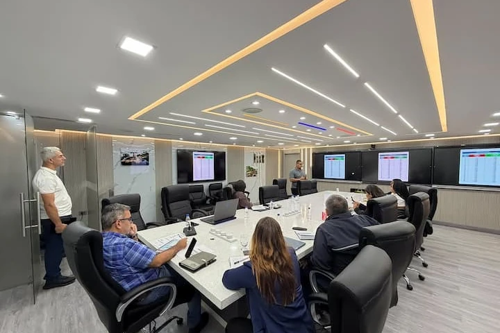Avanza plan de atención directa para el sector eléctrico junto al equipo de VenApp