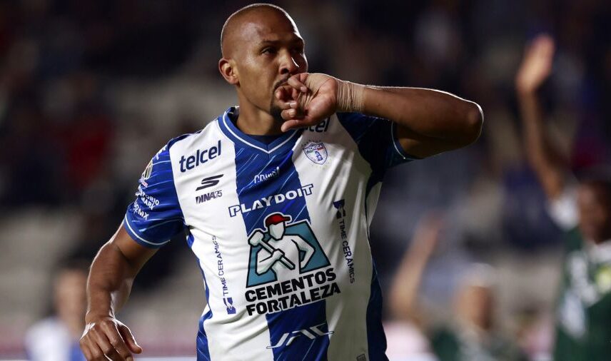 Salomón Rondón rescató al Pachuca con un doblete histórico