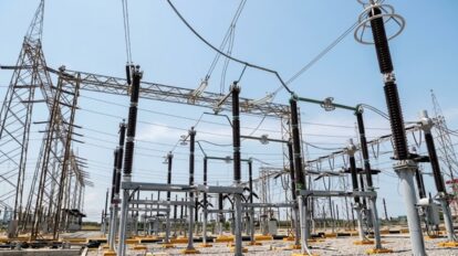 Corpoelec avanza en el montaje de un autotransformador de 400 MVA en Planta Centro
