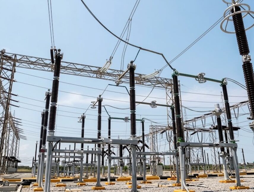 Corpoelec avanza en el montaje de un autotransformador de 400 MVA en Planta Centro