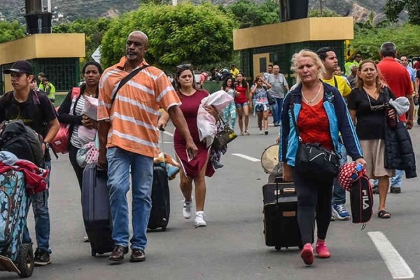 Gobierno de Kast reporta que 8.243 venezolanos salieron voluntariamente de Chile