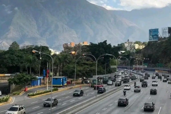 Realizarán reparaciones en la autopista.